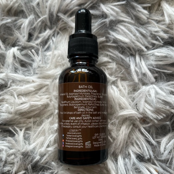 Lovery vanilla coconut bath oil, 30ml, paraben free, vitamin E, shea butter - Picture 2 of 3